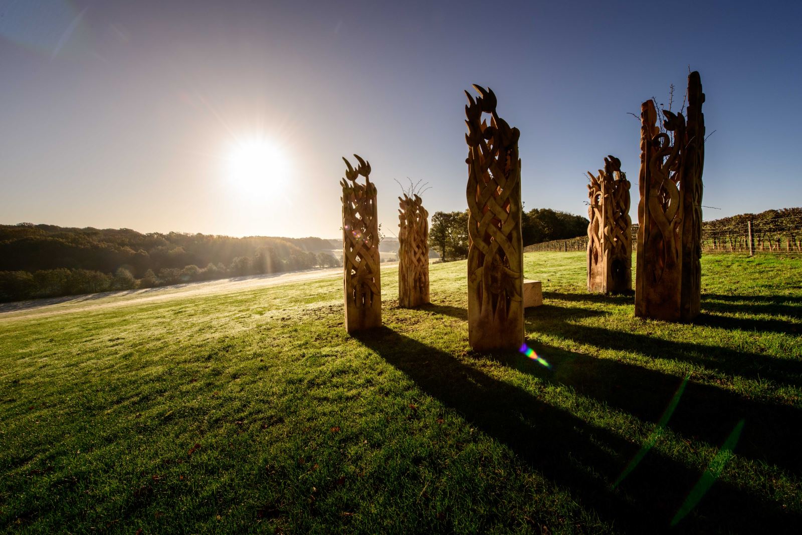 Sculpture on 1066 Country walk